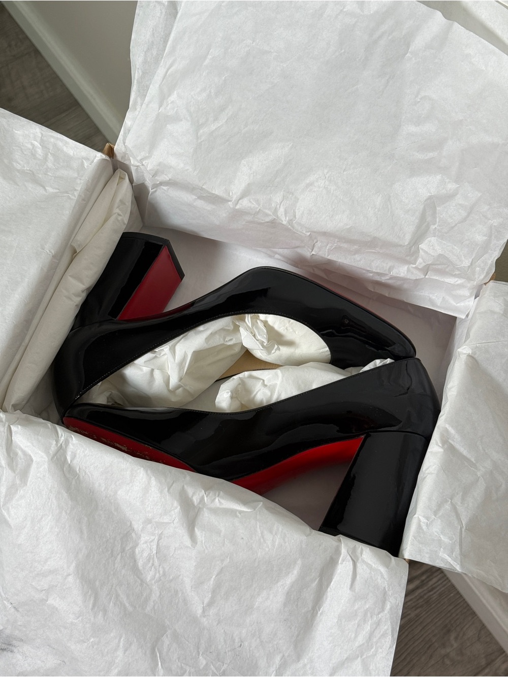 Christian Louboutin Black Patent Round Toe Block Heel Pumps with Red Sole - Picture 2 of 9